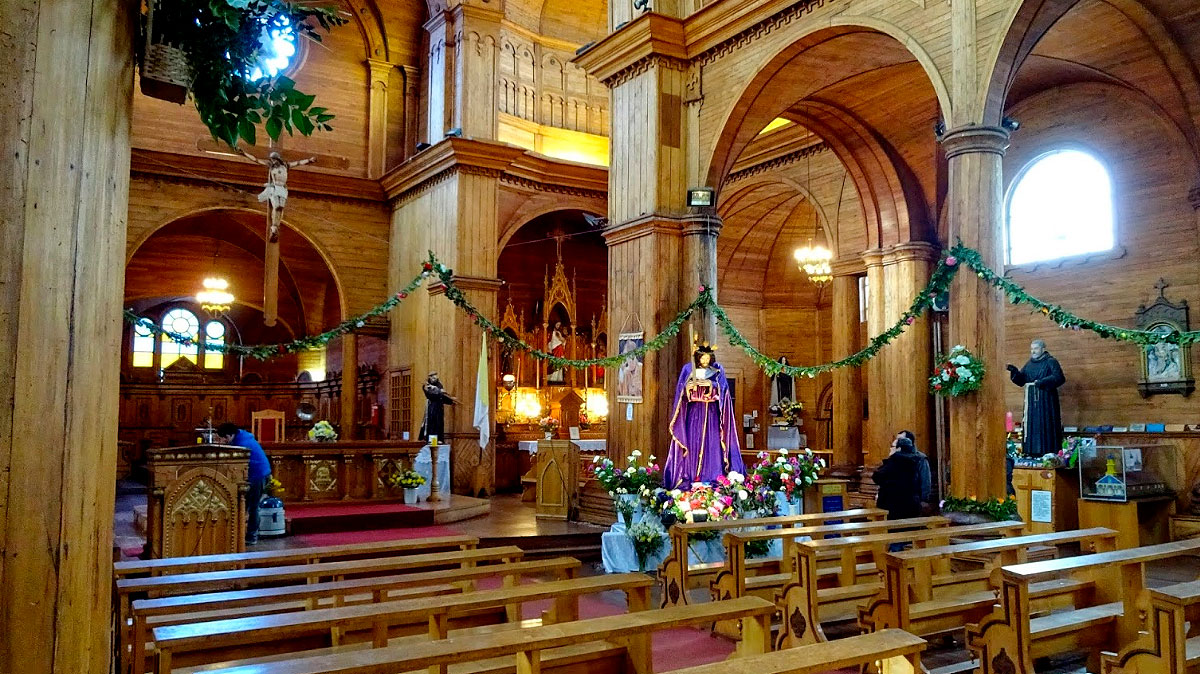 Detalle del altar de la Iglesia de Castro
