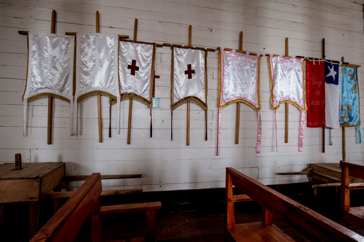Interior de la Iglesia de Detif