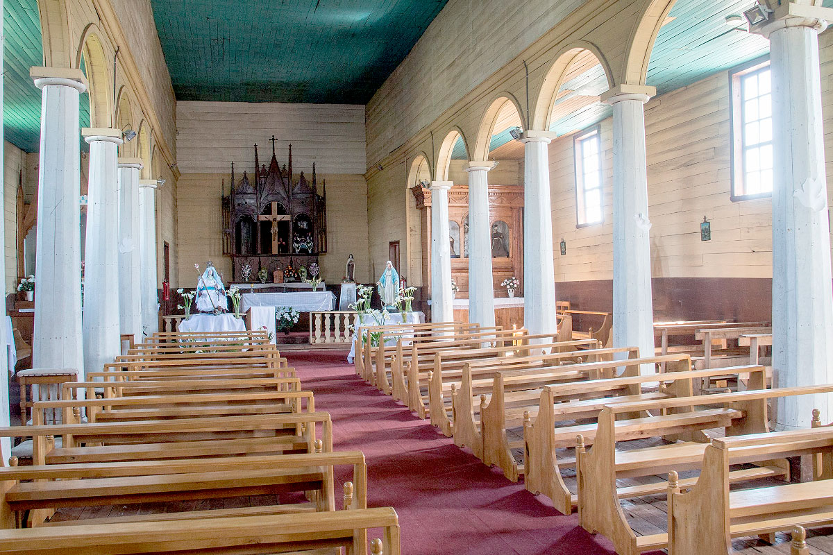 Interior de la Iglesia de Vilupulli